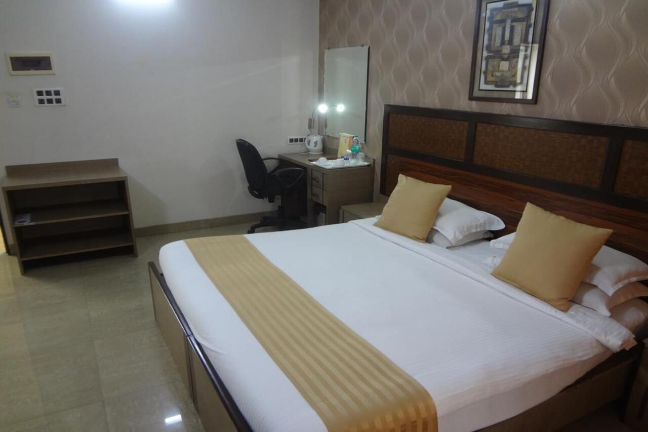 Jyoti Dwelling Hotel Mumbai Exterior foto