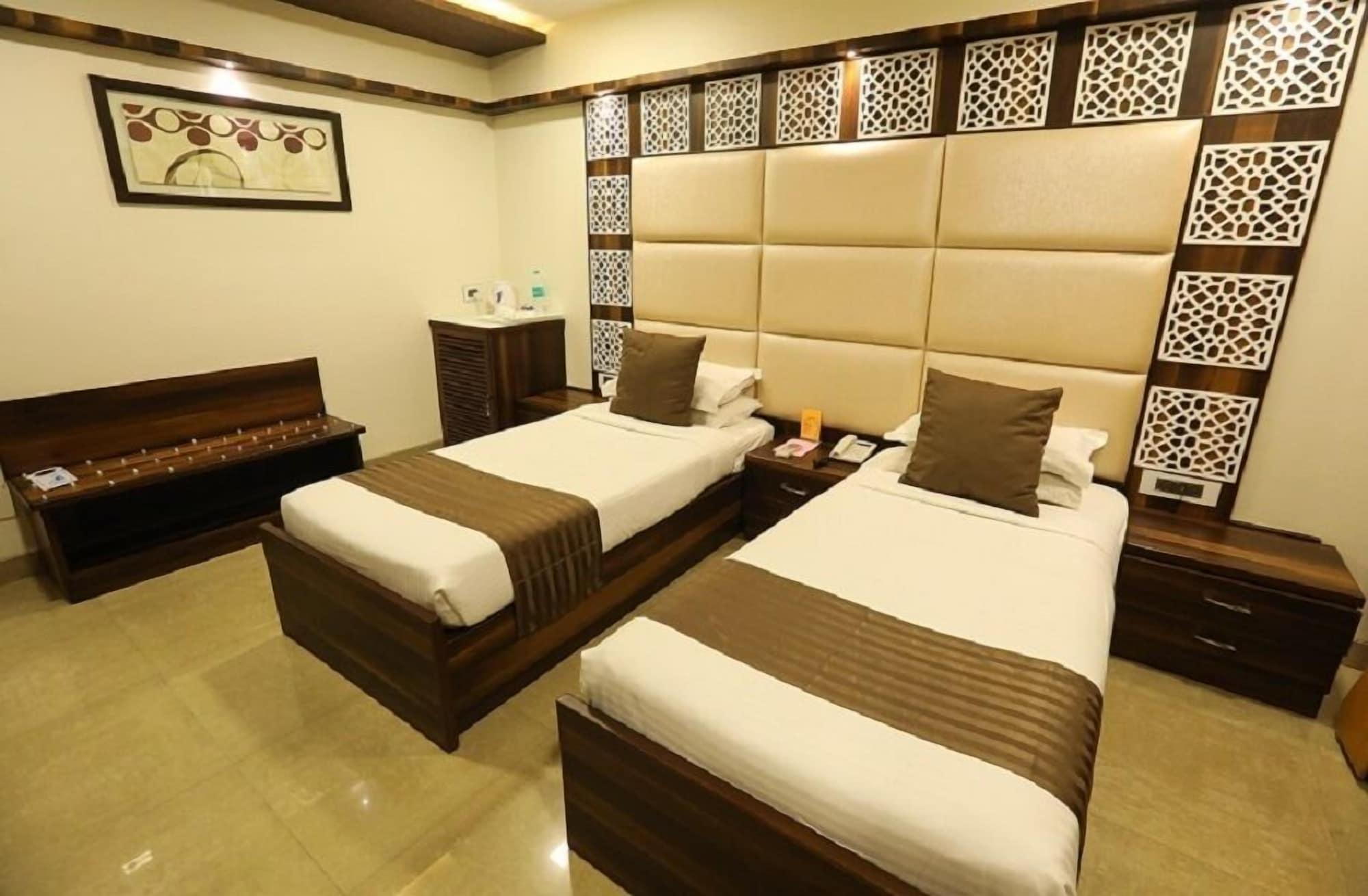 Jyoti Dwelling Hotel Mumbai Exterior foto
