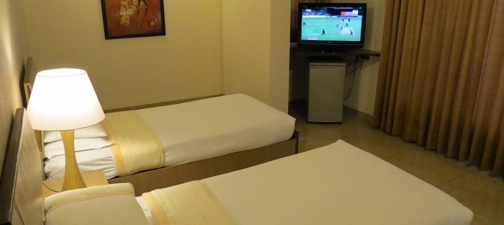 Jyoti Dwelling Hotel Mumbai Exterior foto