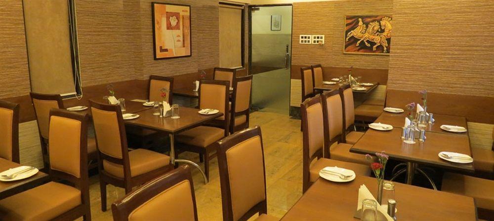 Jyoti Dwelling Hotel Mumbai Exterior foto