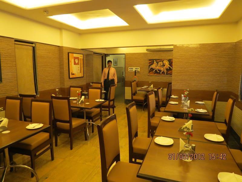 Jyoti Dwelling Hotel Mumbai Exterior foto