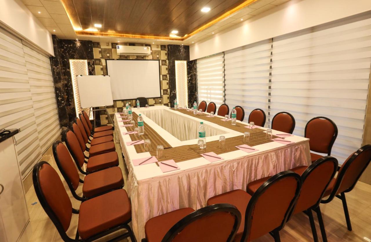 Jyoti Dwelling Hotel Mumbai Exterior foto