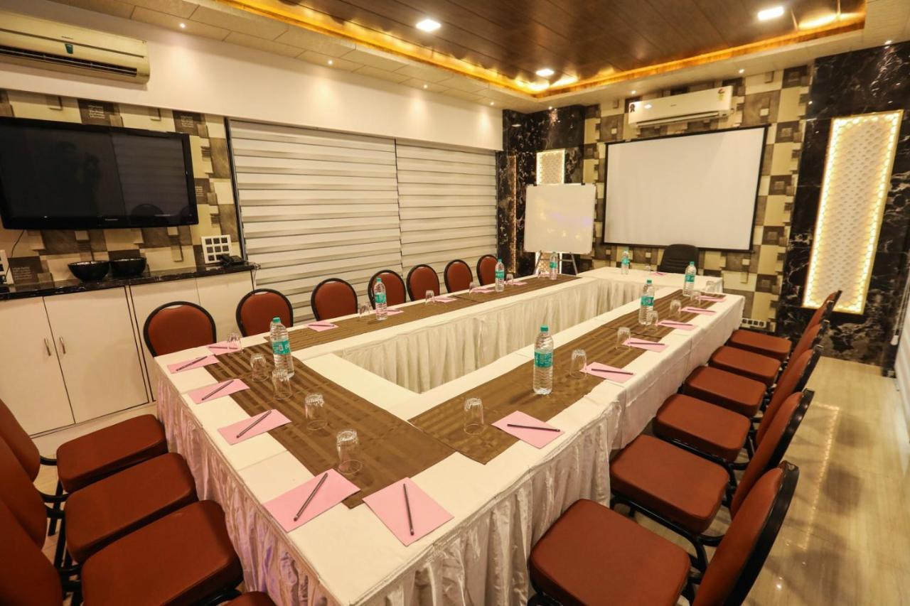Jyoti Dwelling Hotel Mumbai Exterior foto